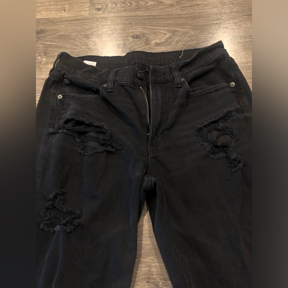 American Eagle - Black 90’s boyfriend jean.